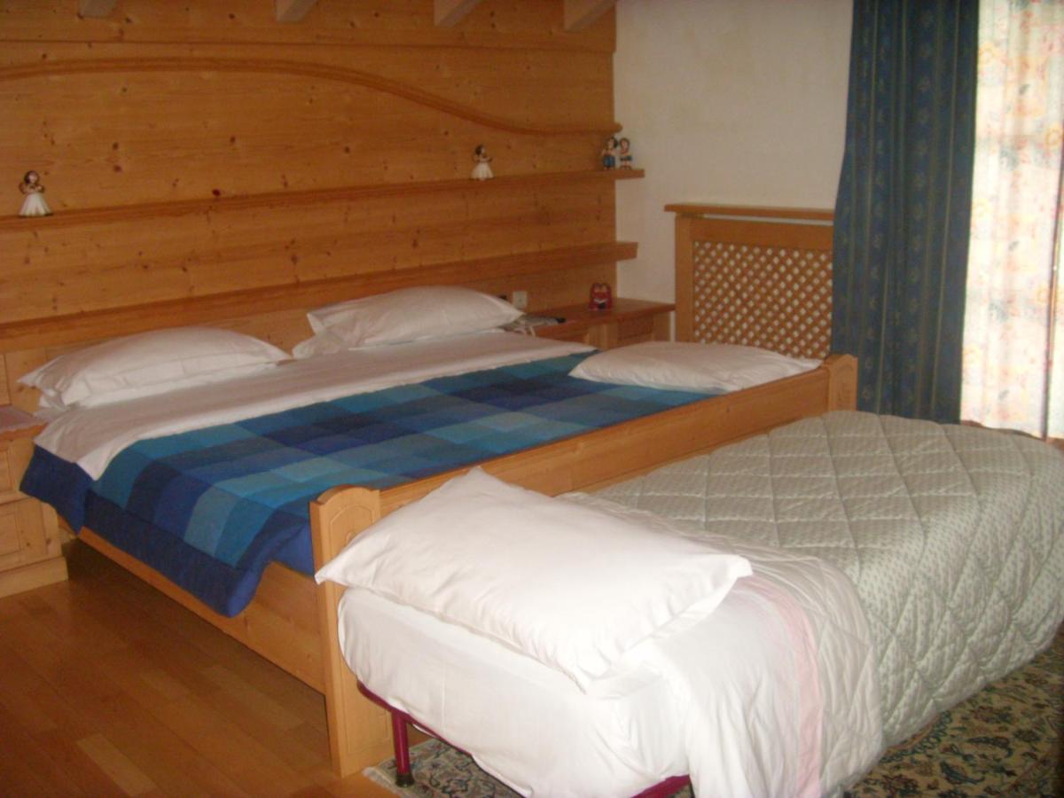 Albergo Garni' Laura Baselga di Pinè Eksteriør billede