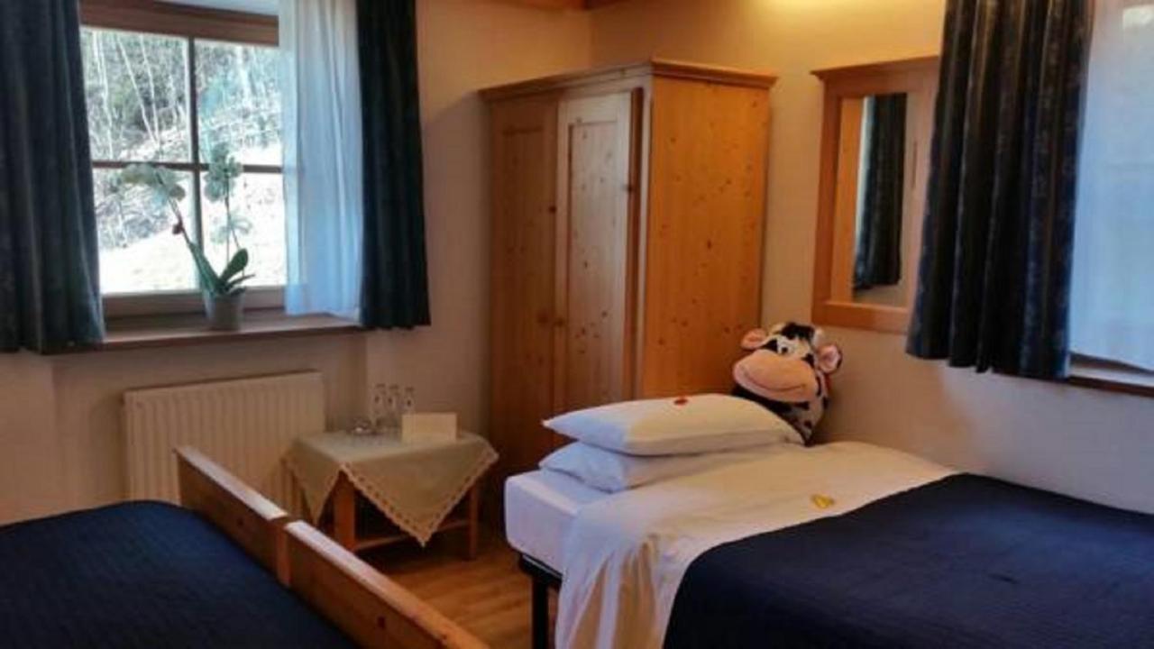 Albergo Garni' Laura Baselga di Pinè Eksteriør billede
